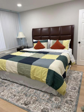 Cozy Suite at Towson Center